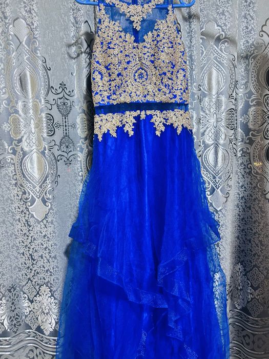 Вечернее красивое платье