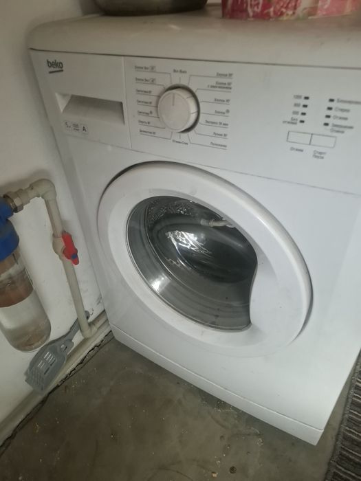 Продам стиральную машинку Вeko 5кг