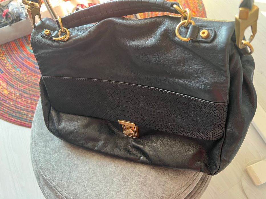 Geanta piele naturala marca Coccinelle