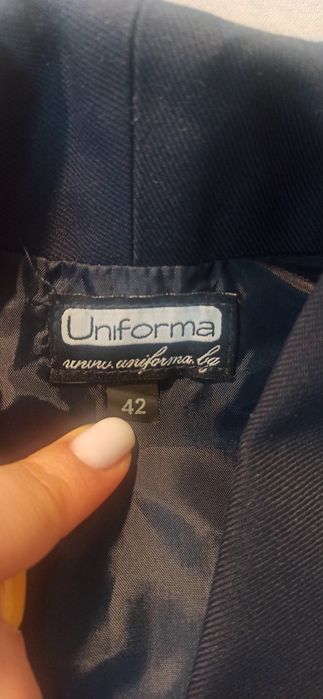 Тънко сако в тъмно-синьо