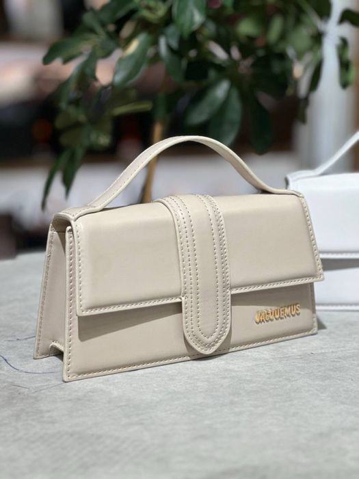 Geanta Jacquemus Noua !!! Dimensiuni 24/13 !!!