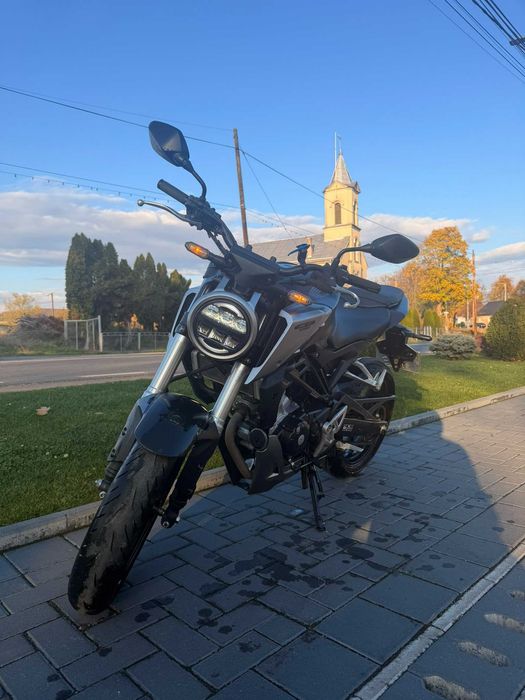 Vând Honda CB125R – Stare foarte bună