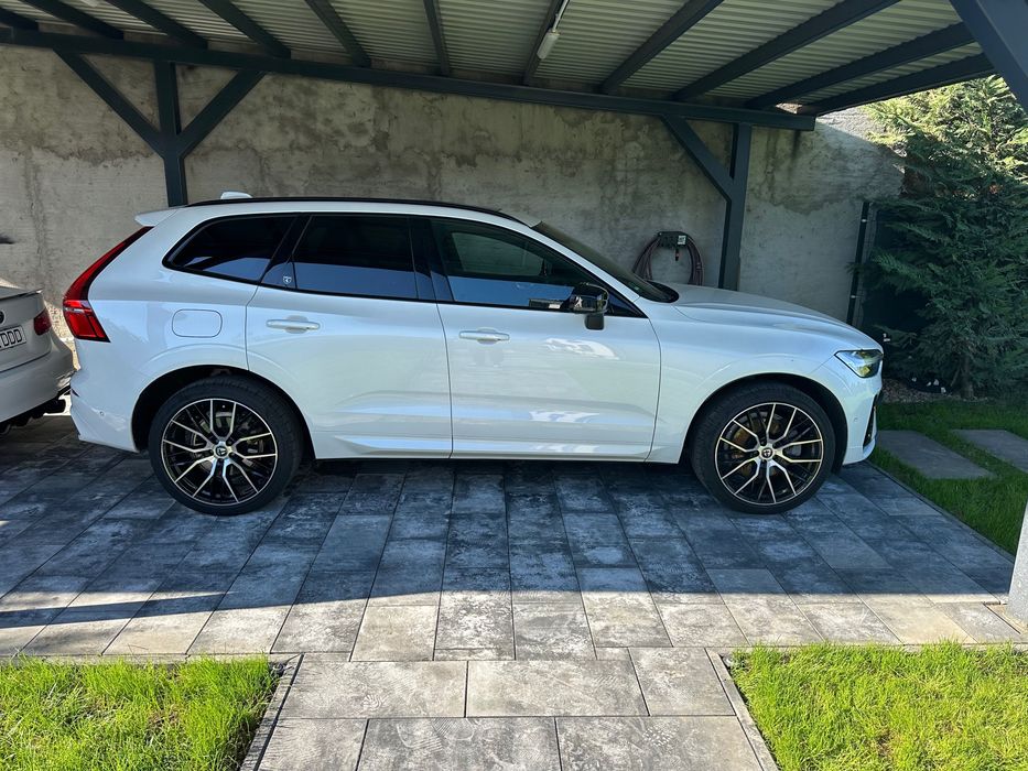 VOLVO XC60 2023 — imagine 2