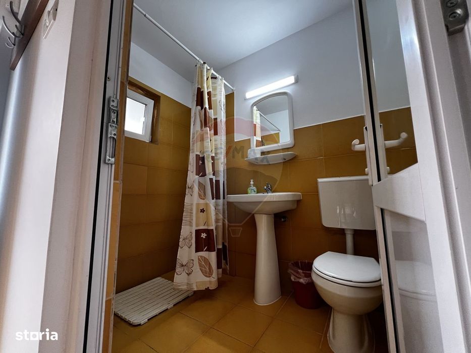 Casa si pensiune la pret atragator in 2 Mai Limanu Constanta