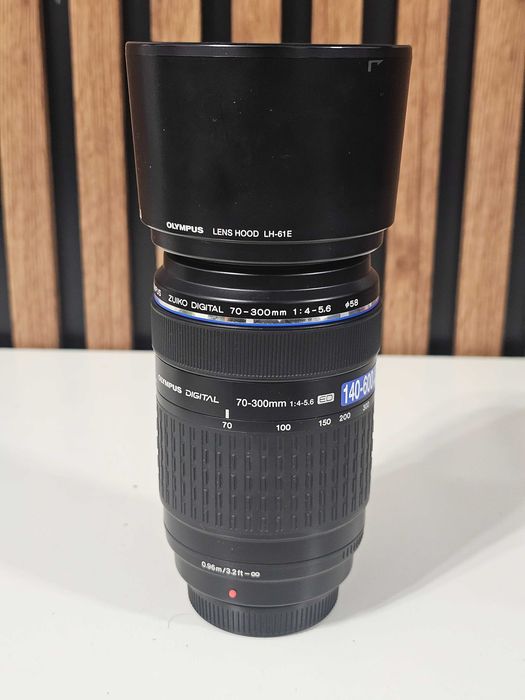 Obiectiv Olympus Digital 70-300mm ED cu Lens Hood LH61E