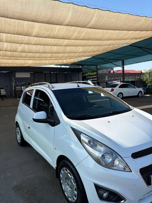 Срочна прадайотся Спарк афтамат2023