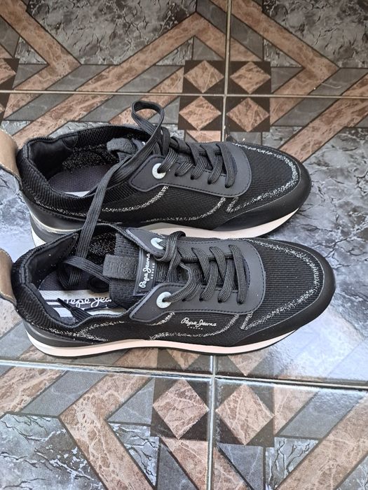 Нови обувки Pepe Jeans