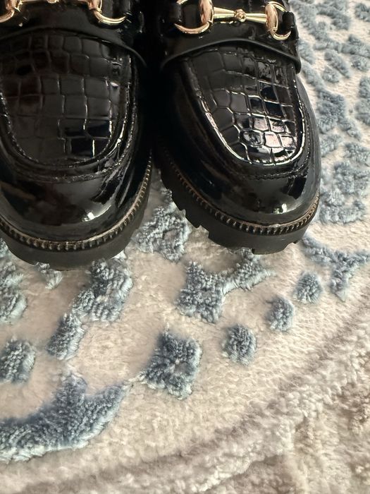 Продам туфли осенние