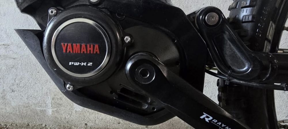 Bicicleta electrică Raymon cu motor yamaha pw-x2