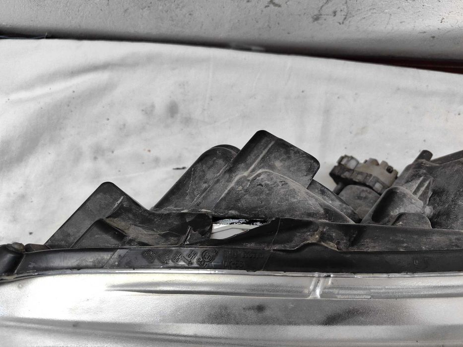 Оригинален фар Тойота  Toyota Hilux Led