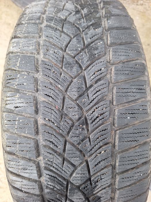 Зимни гуми 215/55/16