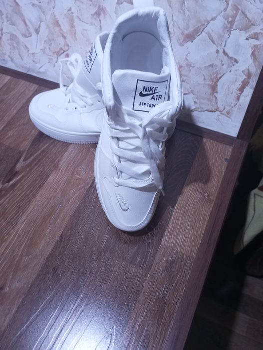 Продаются кроссовки