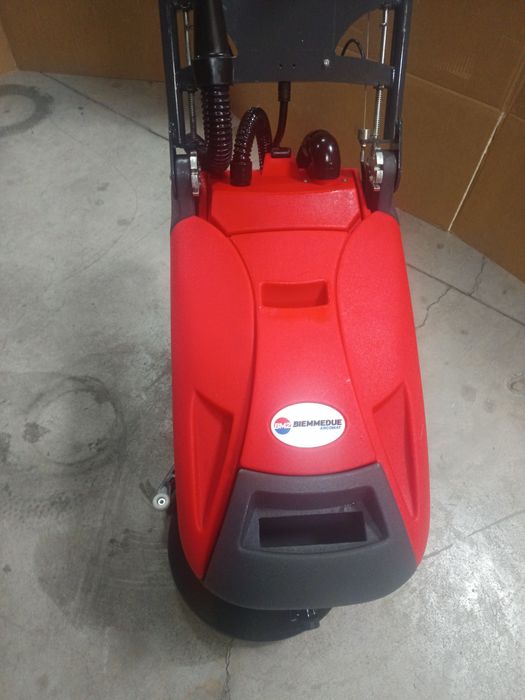 Акумулаторен подочистач BM2