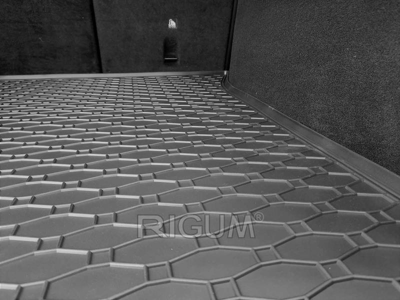 Гумени стелки или багажник TESLA Model Y