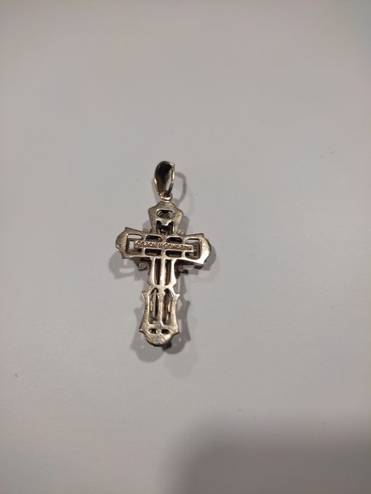 Продаю золотой крестик