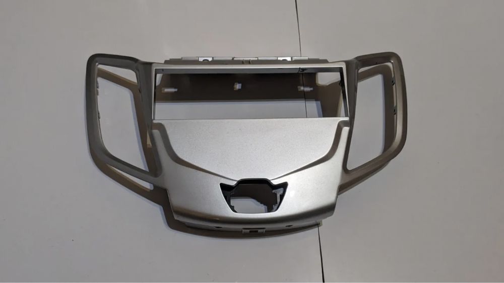 Форд фиеста решетка табло / ford fiesta mk7 за стандартно радио