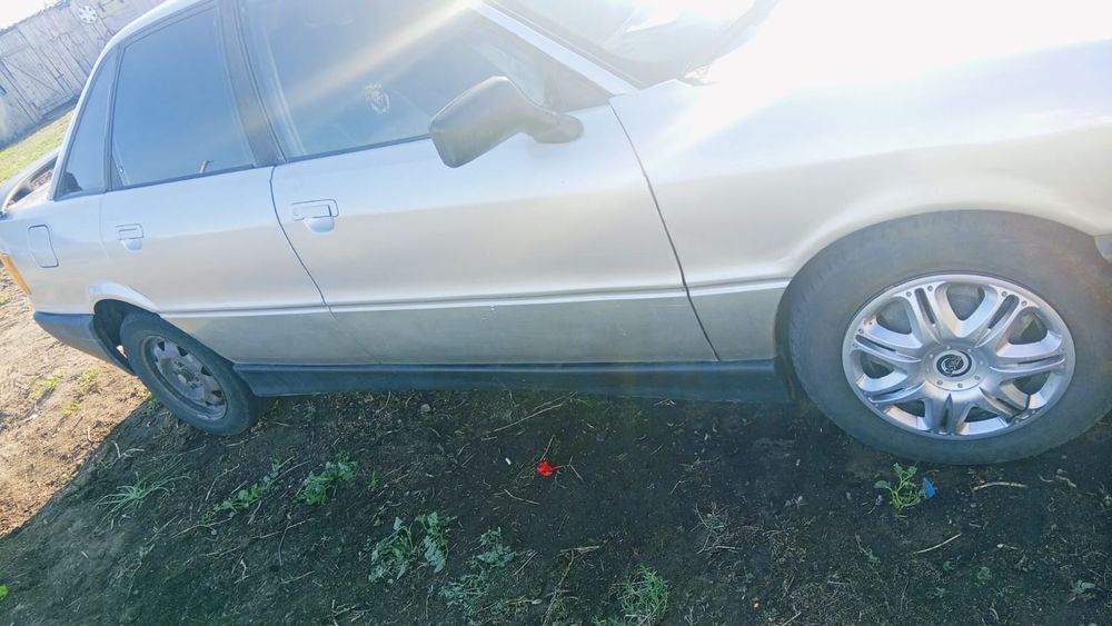 Продается Ауди 80 б3