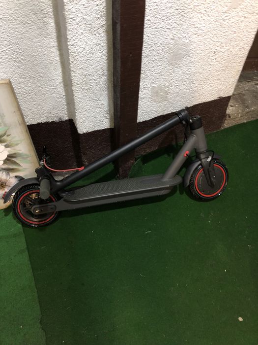 Trotinta de pese sau reparat 250