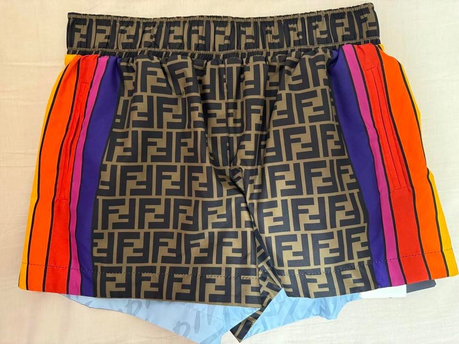 Fendi къси панталони