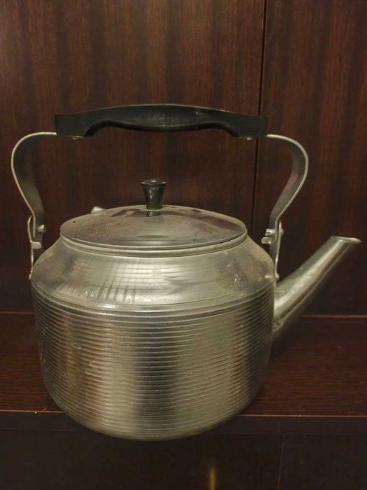 Чайник новый, аллюминиевый, универсальный