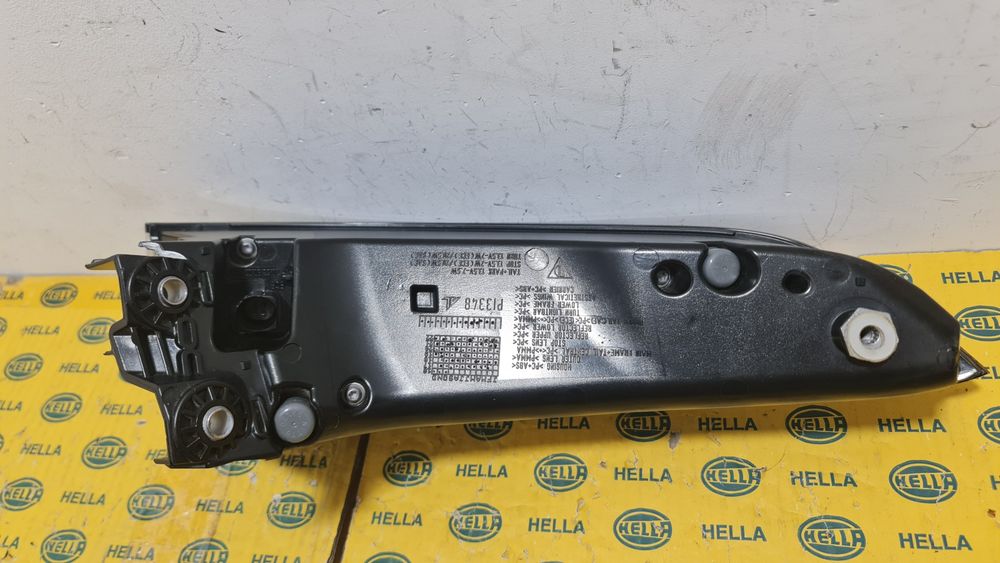 Lampa tripla stop led Porsche Cayenne 3 9y 9y0 9Y0945096M