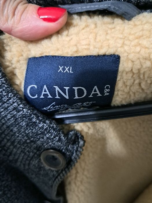 Jacheta  de barbati  cu blanâ masura xxl  pret 100 lei