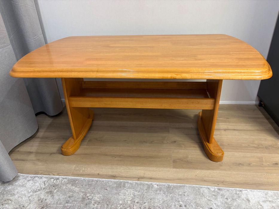 Продам стол и 3 стула