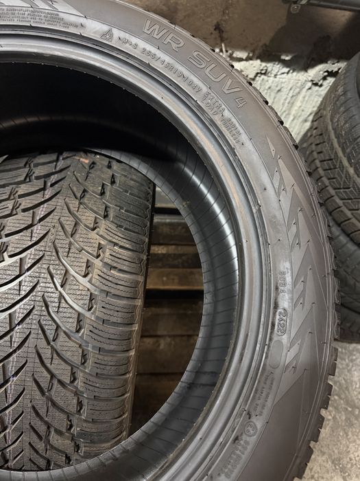 255/45/19  Nokian 2бр дот22