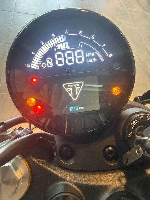 Motocicleta Triumph Scrambler 900 2026 Second