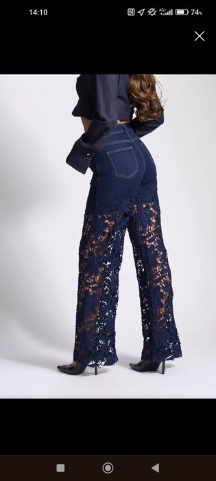 Страхотни дънки с дантела 
Най-добрата цена в интернет : 40€ ?