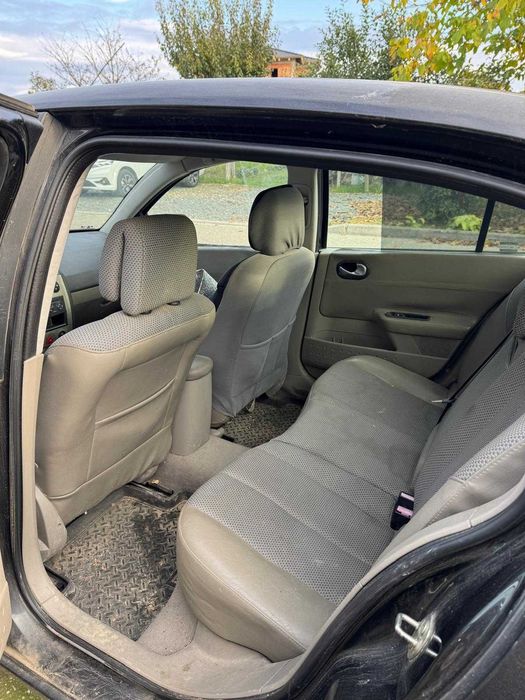 Renault Megane II 1.6 Benzină – 2006 – pentru piese / reparație / Rabla