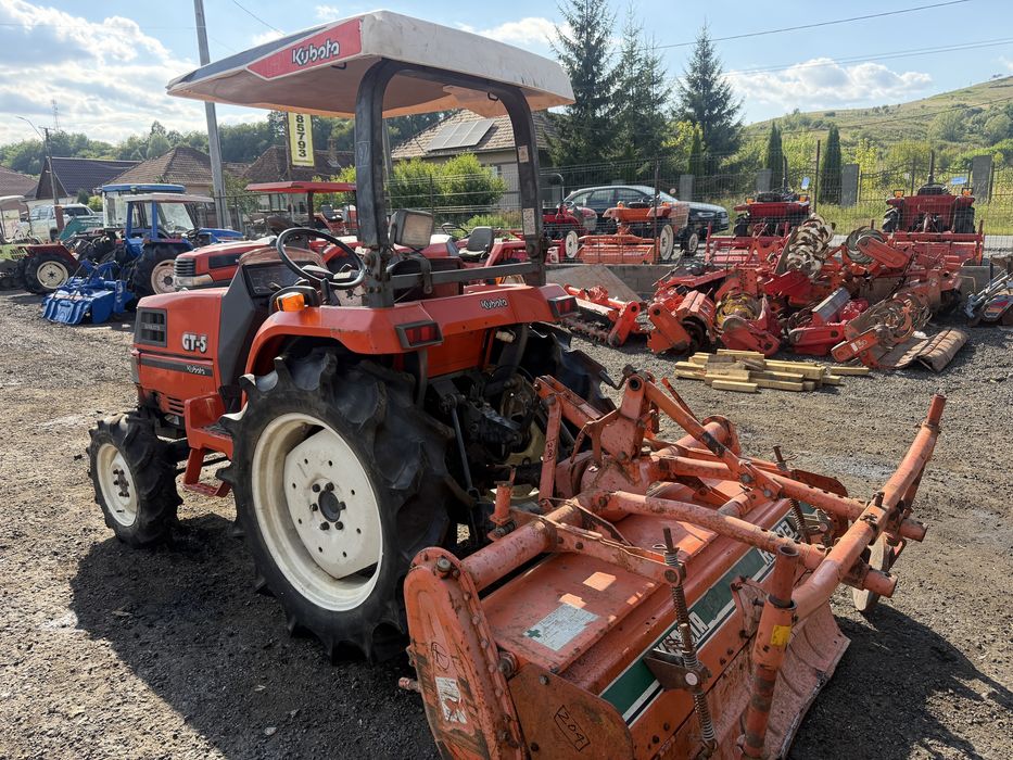 Tractoras tractor japonez kubota gt5