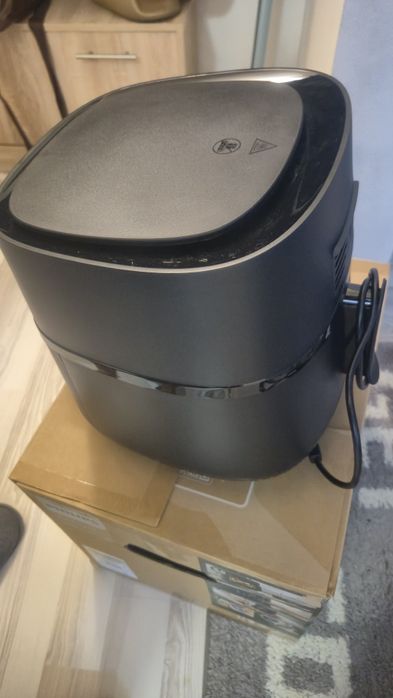 Vând AirFryer 5000 serios 7,2 L  NOU