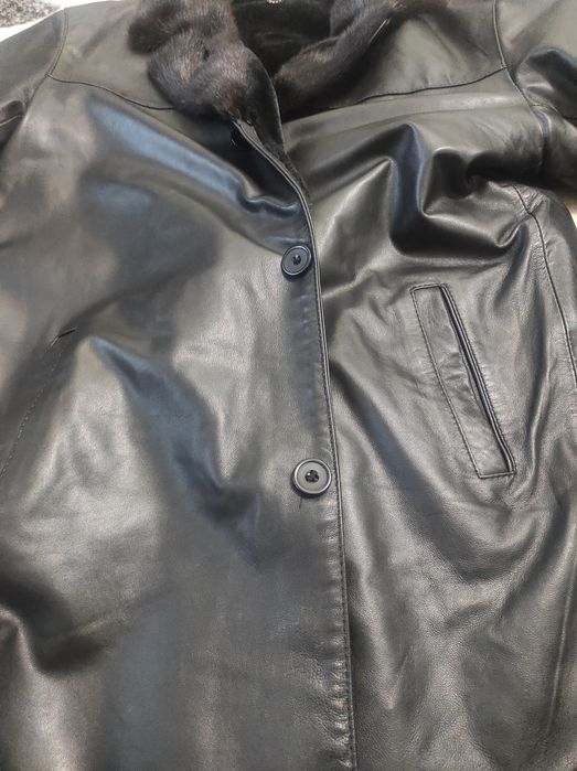 Продам кожаную дубленку