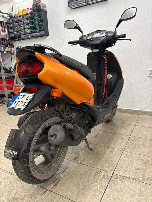 Продавам Скутери Aprilia Yamaha Suzuki Sym Kumcho Peugeot