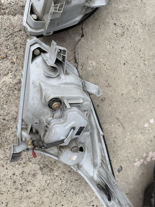 Фара комплект 120кузов тайота