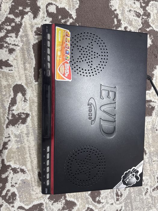 DVD / EVD плеер с колонками