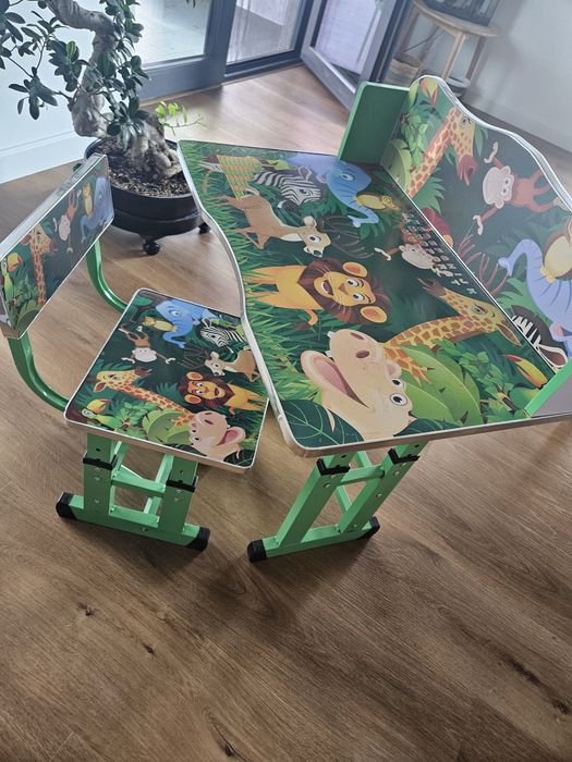 Set birou si scaunel pentru copii