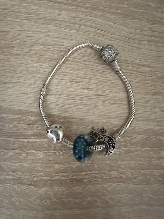 Продам браслет Pandora