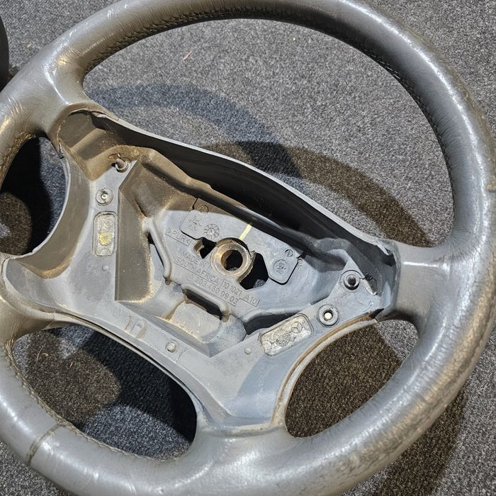 volane mercedes-benz w203