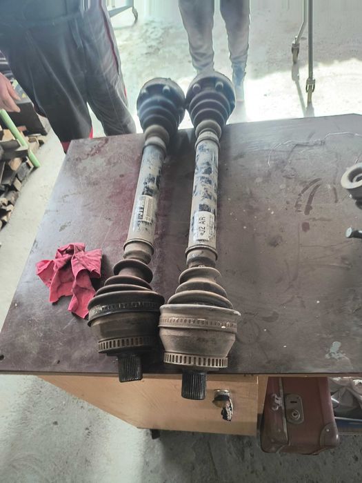 5 степенна скоростна кутия за ауди а4 2000година.