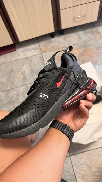 Nike air max 270 marimea 45 noi nepurtati.