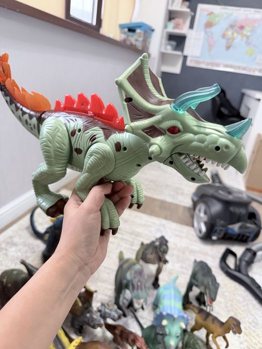 Динозавры разных размеров