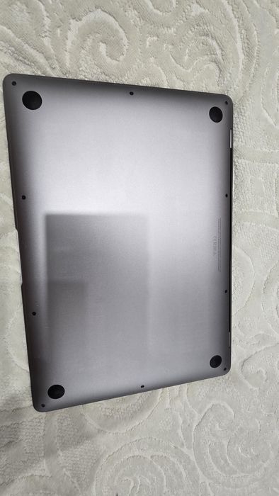 Macbook 2020 core i3