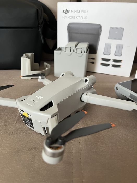 Продам дрон DJI MINI 3 PRO Fly More Combo Plus