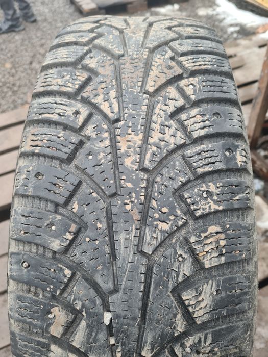 Продам зимние шины 17/225/65