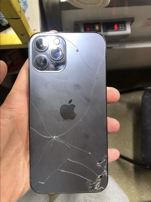 Продам iphone 12 pro max 256gb