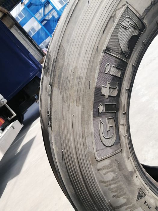 Продам шины б/у  315/70/22,5