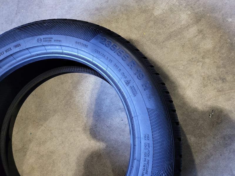 235/55/19 Continental 4бр