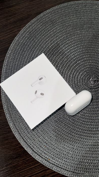 Vand Casti AirPods 3